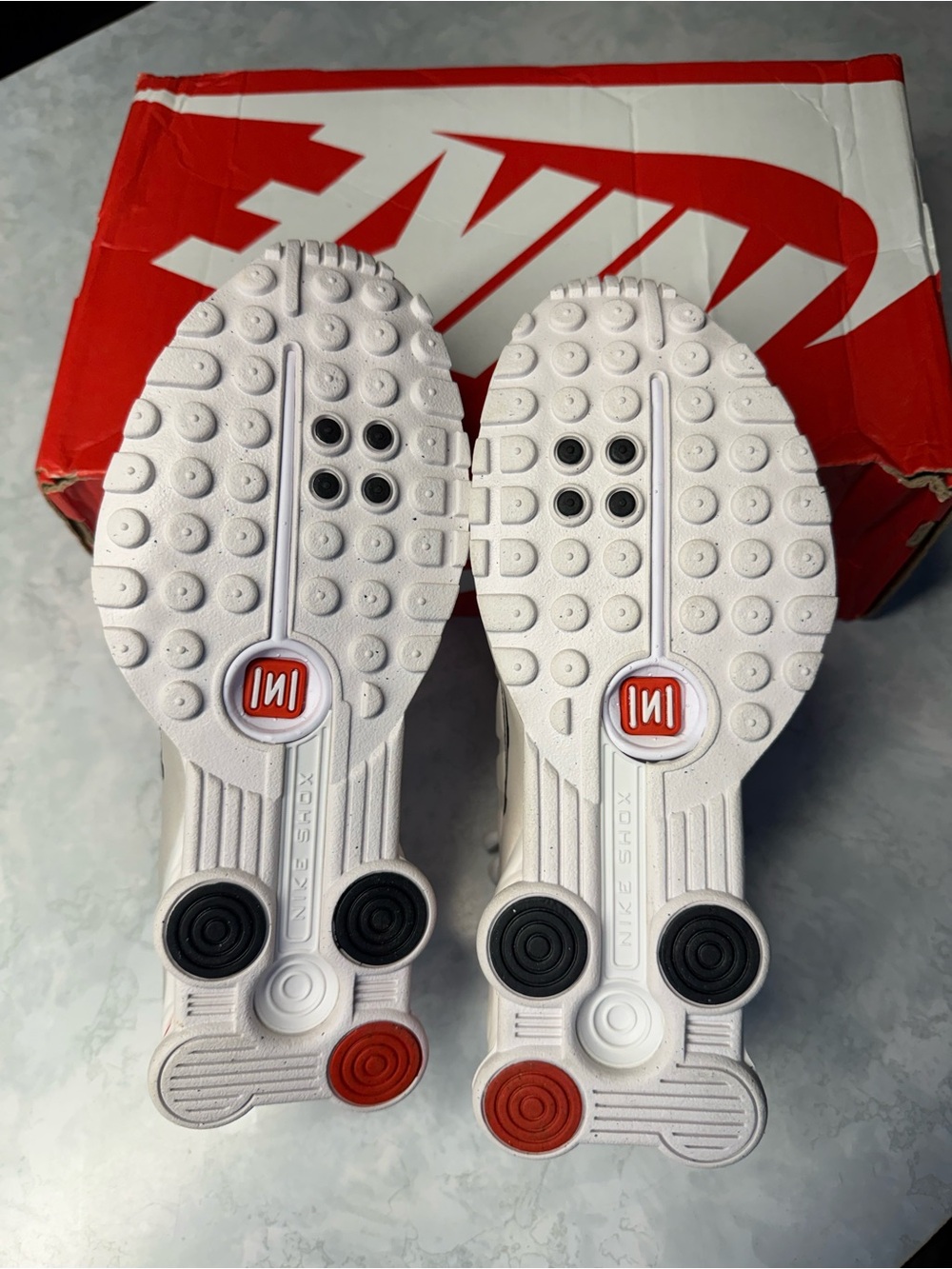 Nike Shox R4 White Phantom Picante Red - Picture 4 of 7